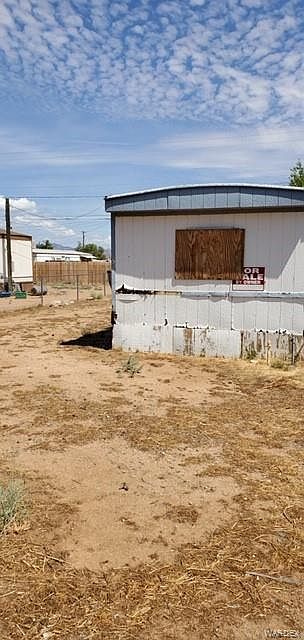 1st image of 3663 E Hearne Ave