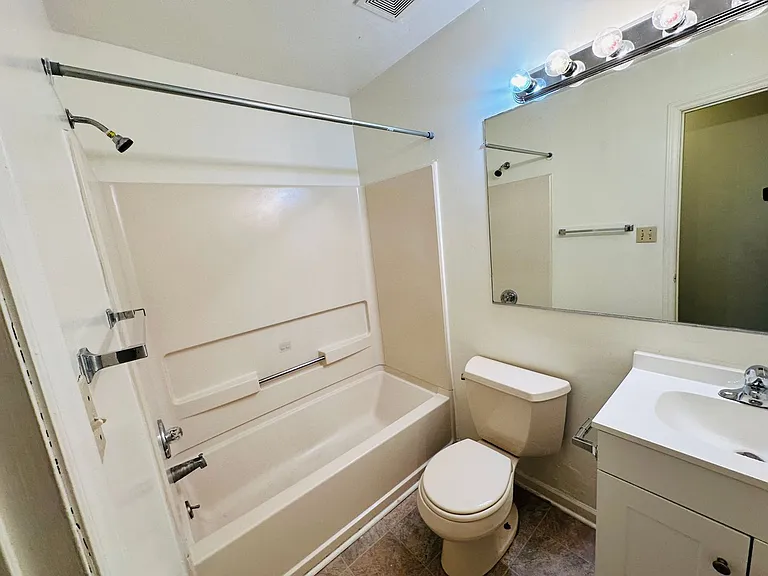 401A Berryfield Ln — Photo 6