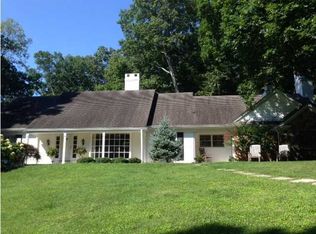 10 W Bartram Rd, Lookout Mountain, TN 37350