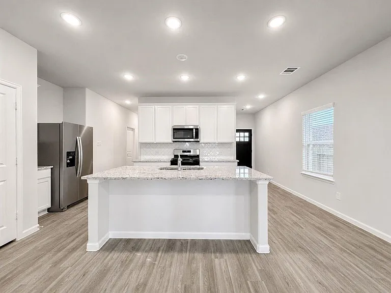 52 Valiant Ridge Trl — Photo 15