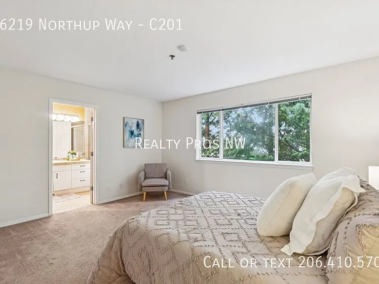 16219 Northup Way #C201 — Photo 24