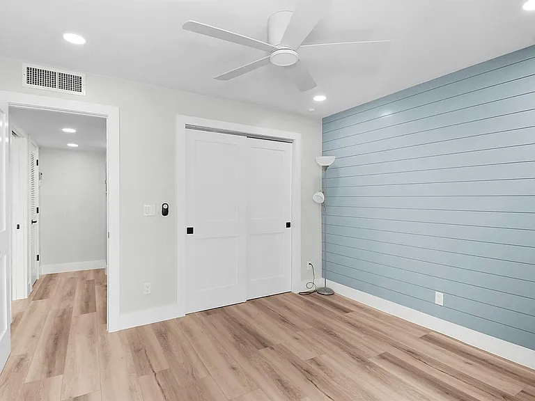 200 N El Mar Dr #B202 — Photo 15