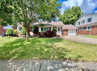 220 Treehaven Rd, Cheektowaga, NY 14215