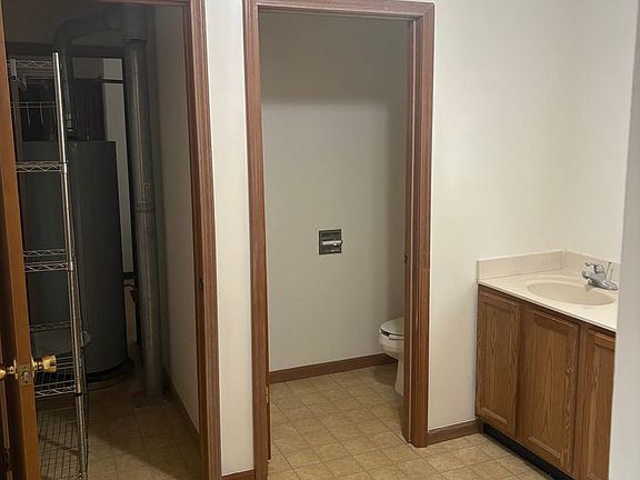 4th image of 1022-2 S Conklin Hill Dr