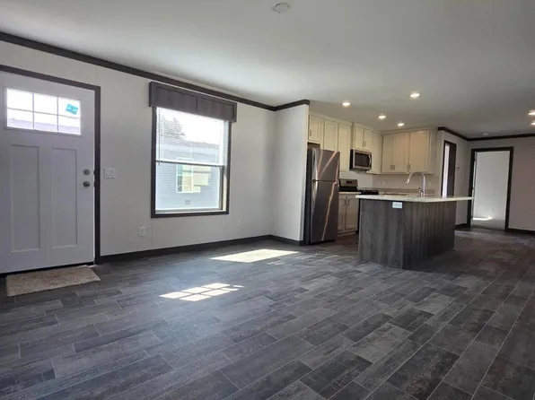 118 Courtney Ln #118, Redgranite, WI 54970