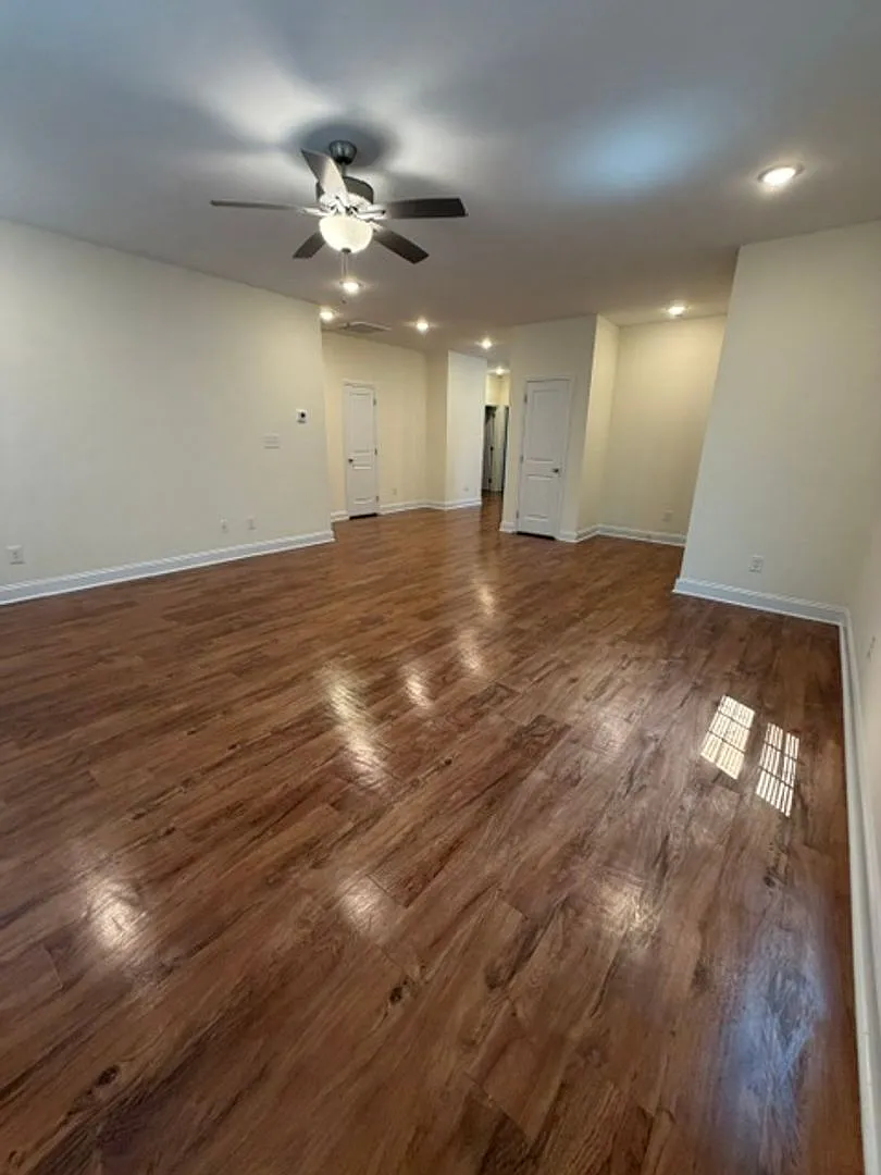 2-bedroom, 2-bath Home — Photo 4