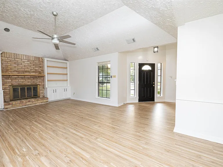 9810 Jockey Club Dr — Photo 7