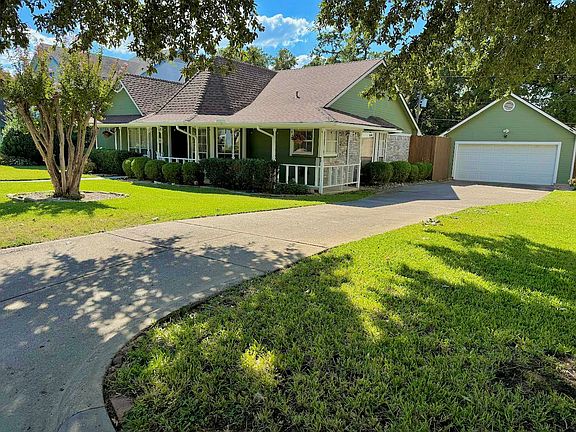 2nd image of 2710 Wolff Dr
