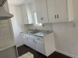 5981 Lime Ave APT 3, Long Beach, CA 90805