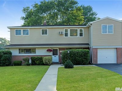 1046 Thompson Dr, Bay Shore, NY, 11706