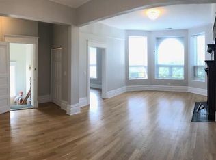 717 W Roscoe St APT 3, Chicago, IL 60657