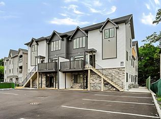 16 Phyllis Ter #302, Monsey, NY 10952