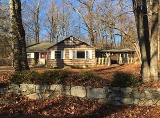 27 Unadilla Rd, Putnam Valley, NY 10579