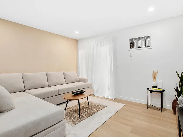 1013 S Sunshine Ave S #K — Photo 7