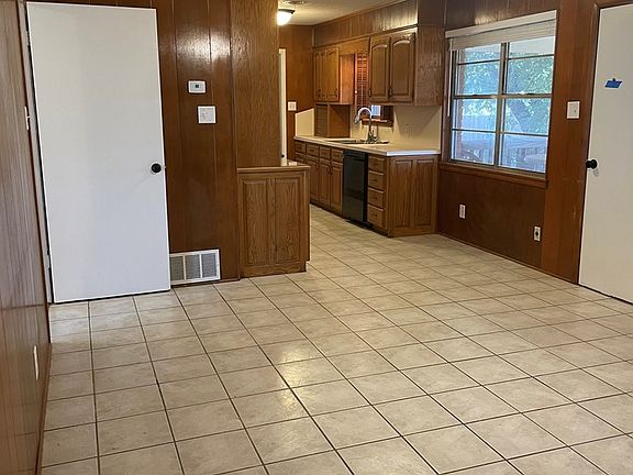 4th image of 1628 Woodruff Ln