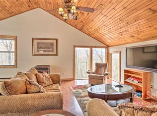 11 Shirley Dr, Maggie Valley, NC 28751