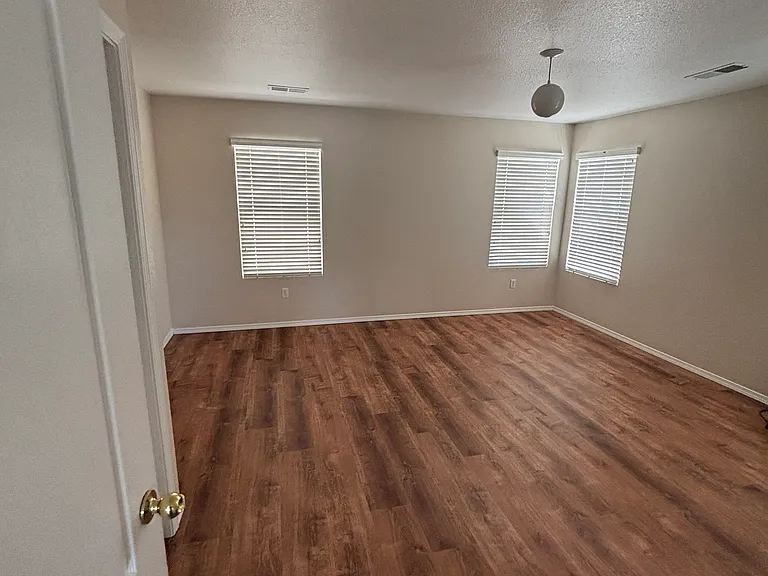 3736 Oasis Springs Rd NE — Photo 5