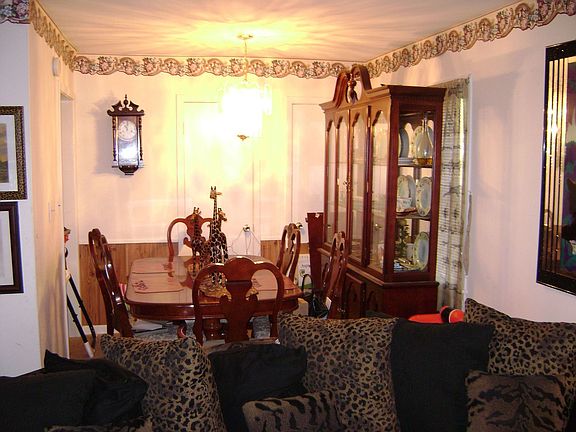 Formal Dinning Room