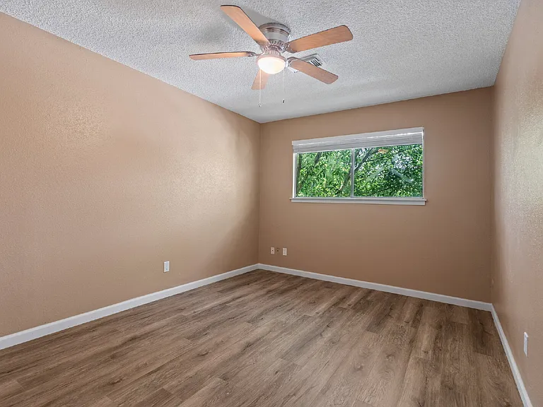 6713 Biggs Ct — Photo 16