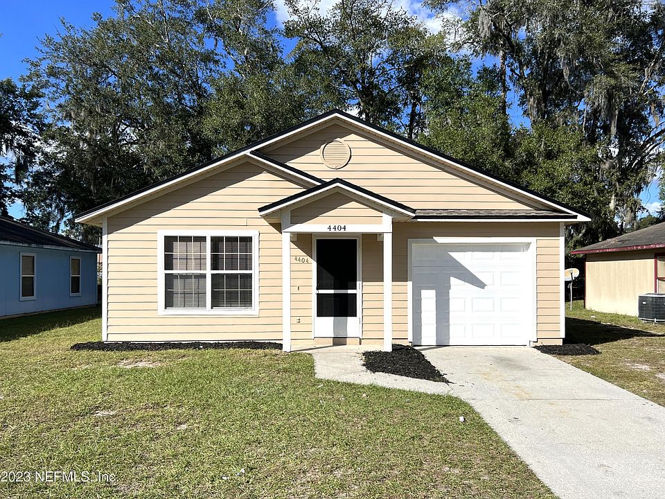 1st image of 4404 SE 6TH Avenue