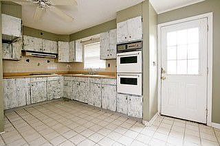 Kitchen / Breakfast Room