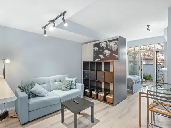 3333 W 4th Ave #104, Vancouver, BC V6R 4R9