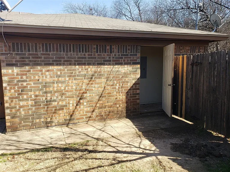617 Race St #4 — Photo 11