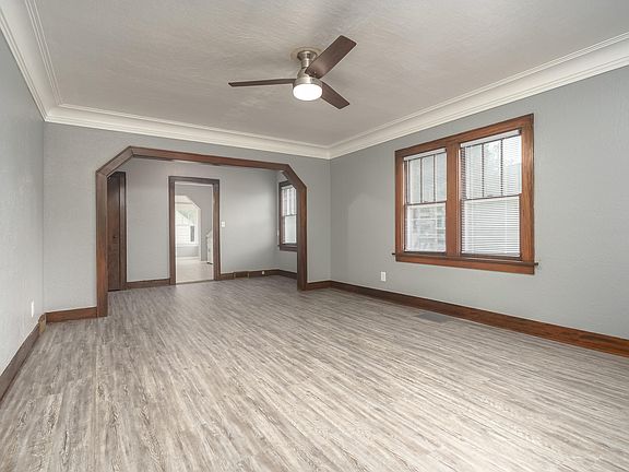 5th image of 282 Eldred St