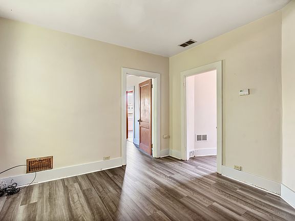 239 Singer Avenue 2nd FL