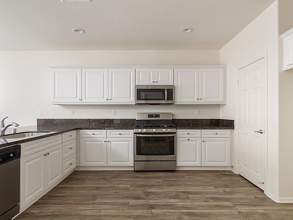 Ample cabinet space in kitchen
