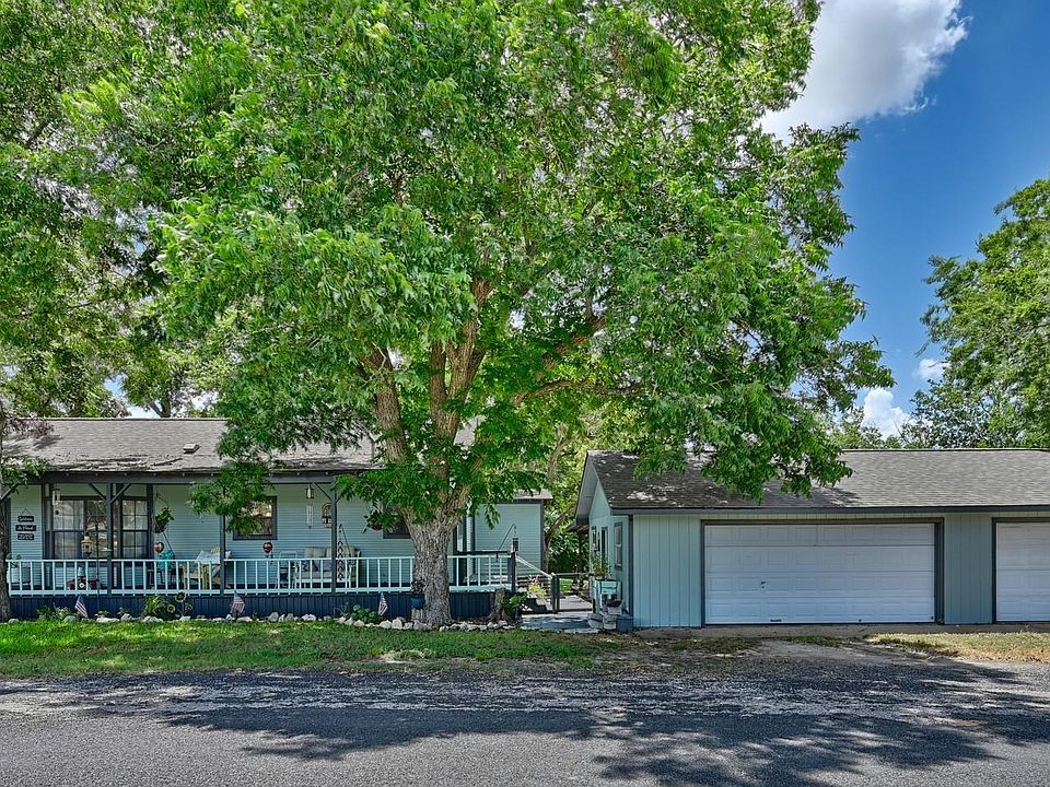 1st image of 411 Bohlmann Ave
