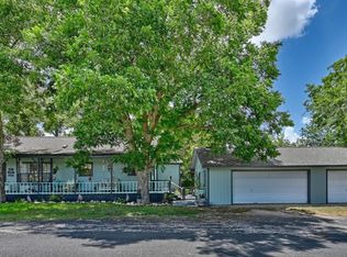 411 Bohlmann Ave, Schulenburg, TX 78956