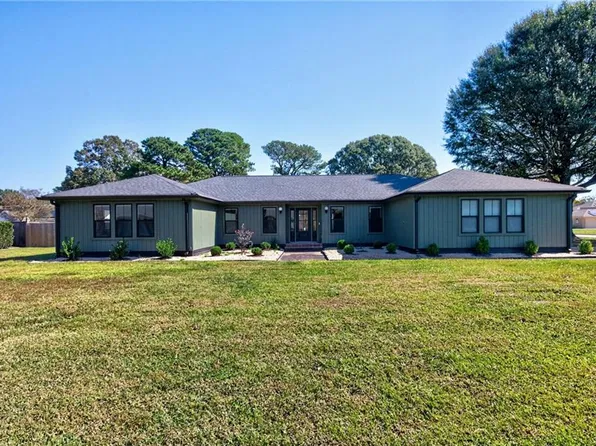 2420 Blue Castle Ln, Virginia Beach, VA 23454