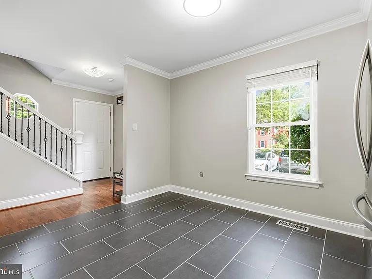 6410 Blarney Stone Ct — Photo 9