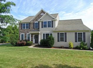 91 Clover Hill Ln, Spring City, PA 19475