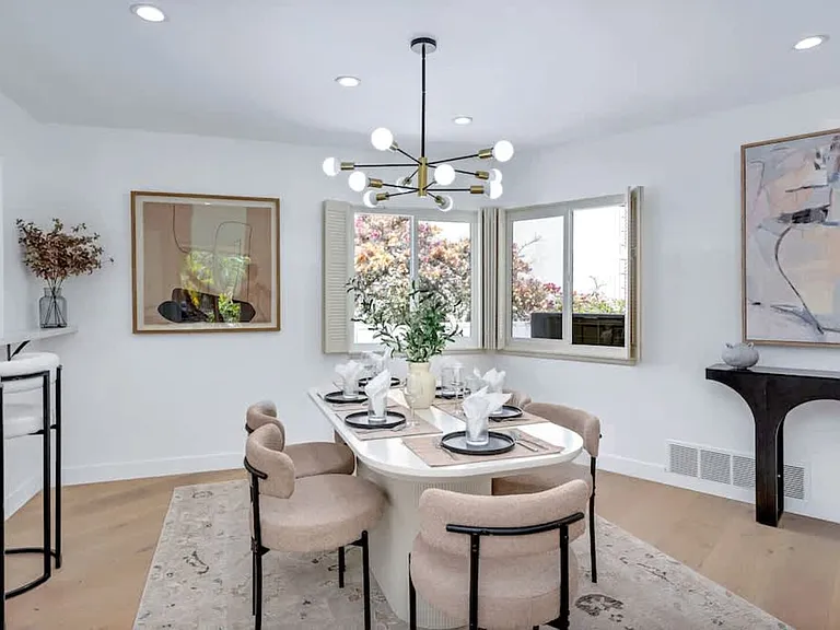 Mountcastle Dr — Photo 32