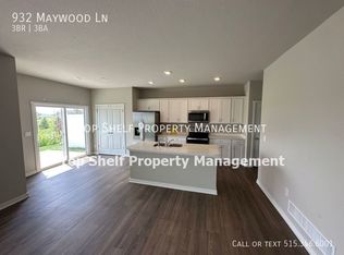 932 Maywood Ln, Waukee, IA 50263