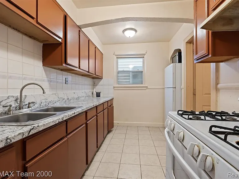 7444 Kendal St — Photo 10