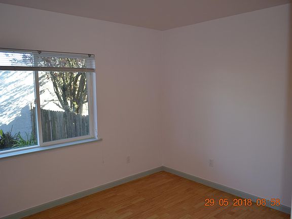 2nd image of 132 Irvington St