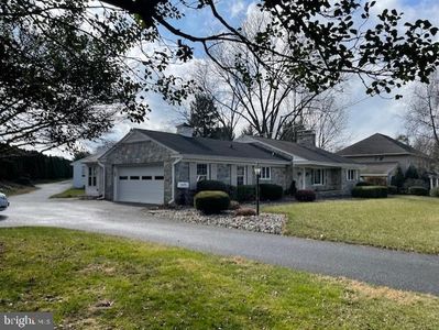 105 Lancaster Ave, Strasburg, PA, 17579