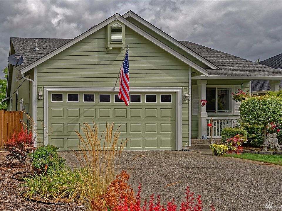 1st image of 9309 188th St E