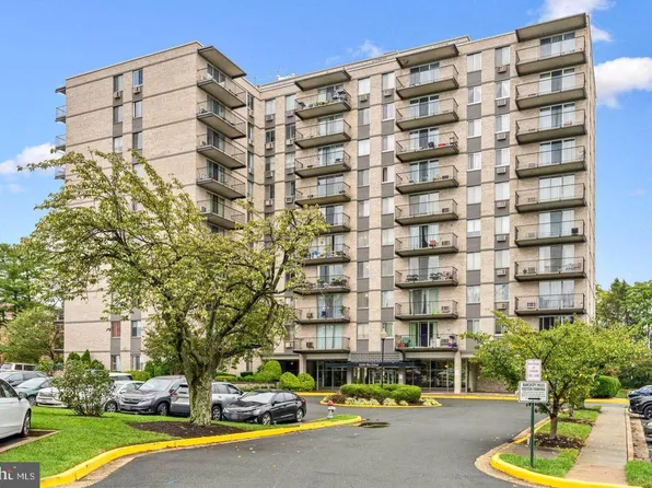 3245 Rio Dr APT 305, Falls Church, VA 22041