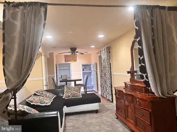 8 Trout Lily Ct, Owings Mills, MD 21117