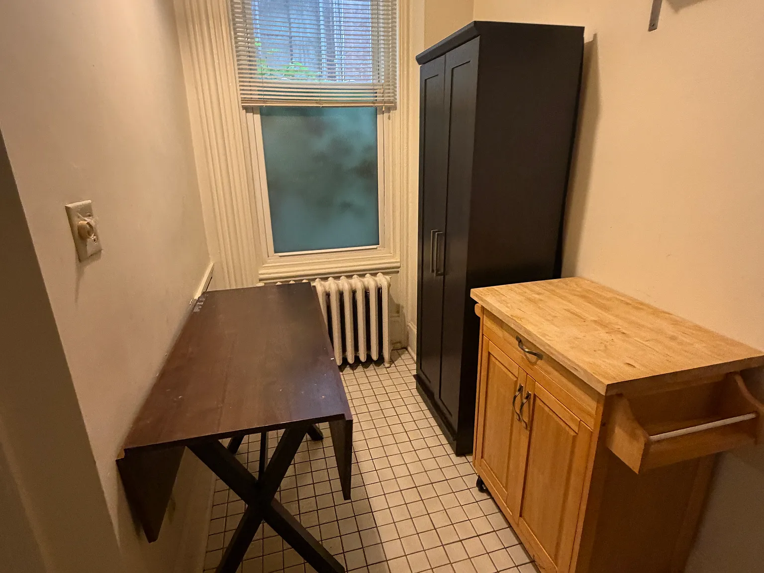 Studio, 450 sqft, $1,095 — Photo 3