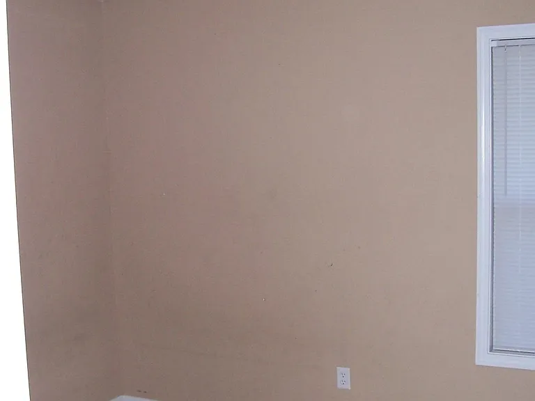 102 Henderson Rd — Photo 6