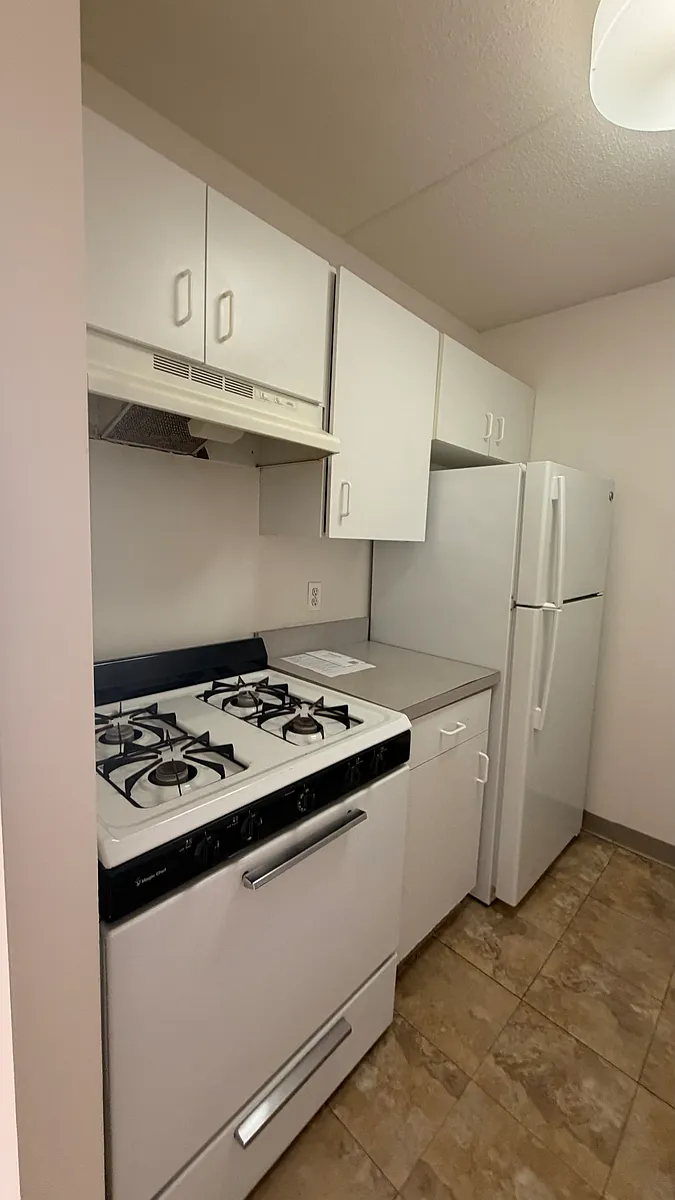 Building Photo - 64-00 Saunders St #5B