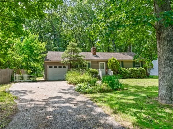 22 Hampton Heights Rd, Lafayette Twp., NJ 07848