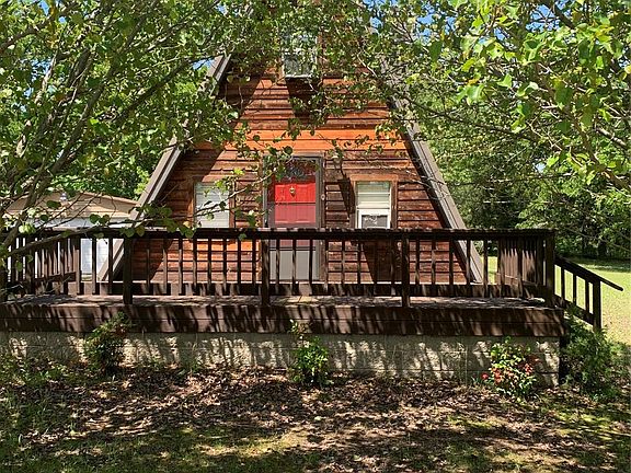 2nd image of 100 Hickory Stick Ln