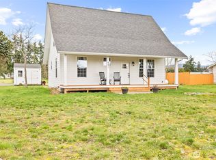 981 W Hendrickson Rd, Sequim, WA 98382