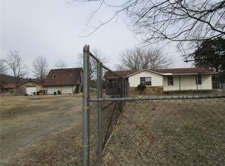 1300 Gray St, Pocola, OK 74902